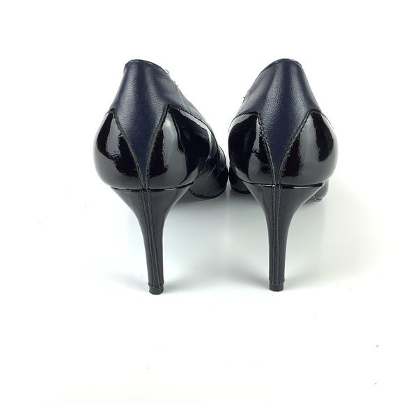 REISS TWO TONES BLACK PATENT AND NAVY PUMPS - Picture 6 of 11